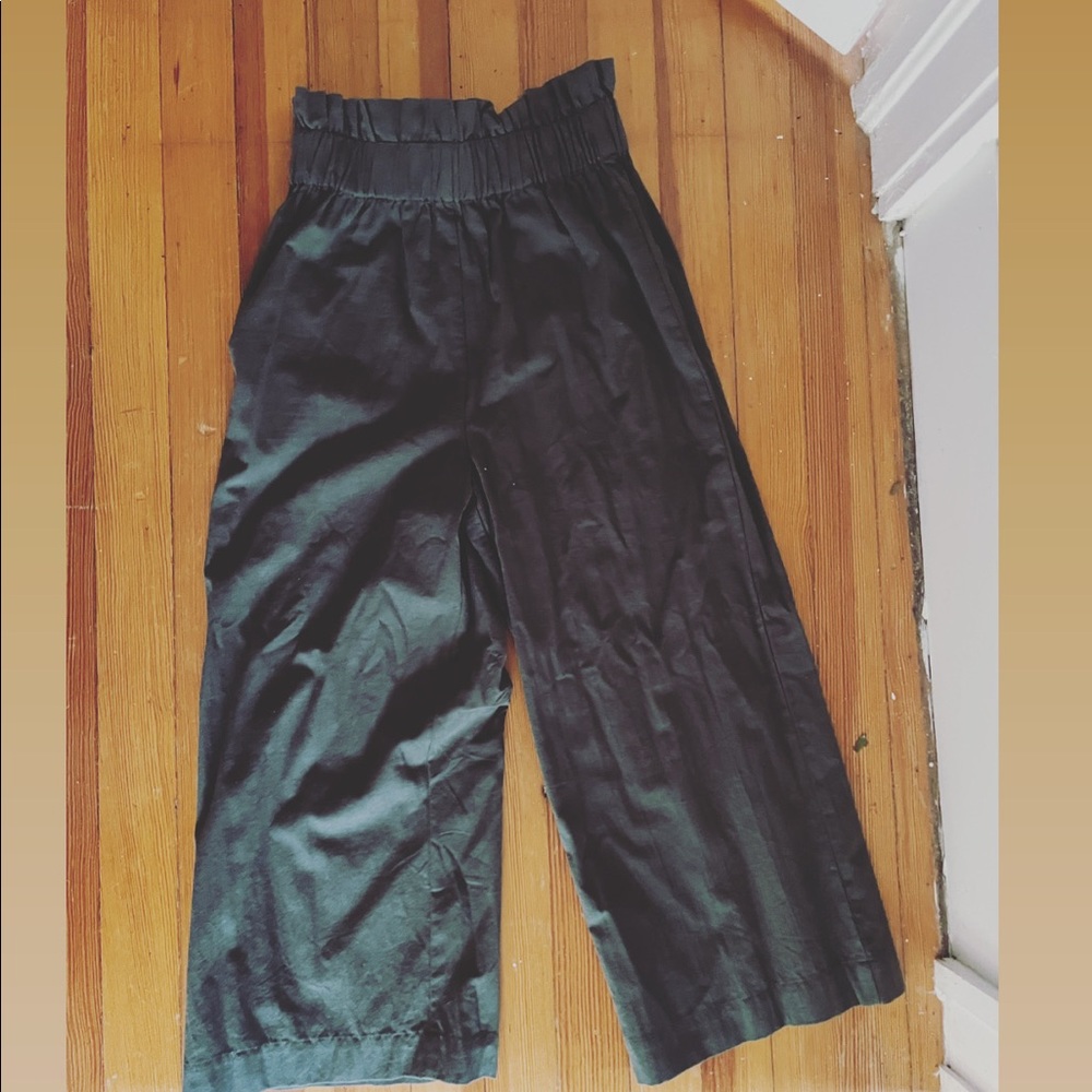 High waisted cropped flare pants